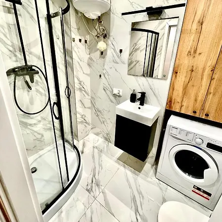 Tourism - In The Middle Of The Center Apartment