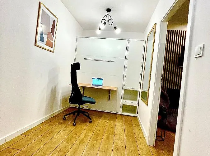 Tourism - In The Middle Of The Center