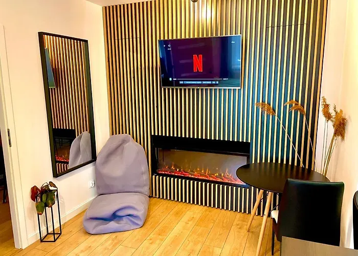 Tourism - In The Middle Of The Center